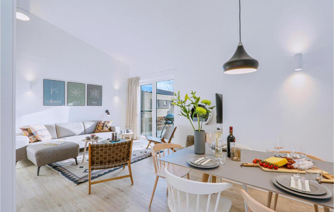 3 Bedroom Awesome Home In Lembruch-Duemmer See エクステリア 写真