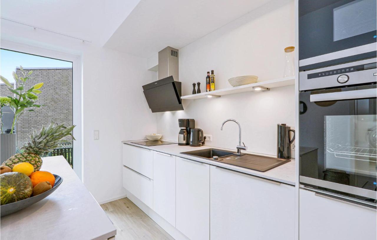 3 Bedroom Awesome Home In Lembruch-Duemmer See エクステリア 写真